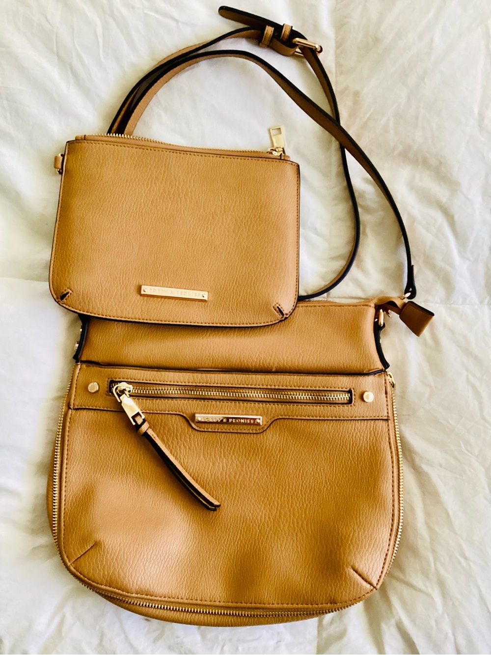 Poppy & Peonies Vegan Leather Camel Crossbody Bag with Removable Pouch - Picture 2 of 8